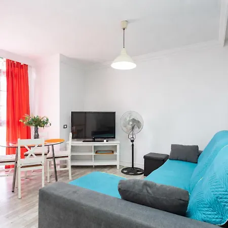 Apartment Home2book Bright In Abrigos